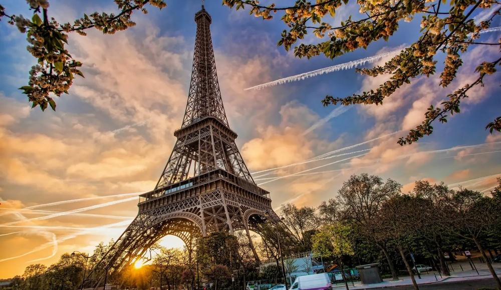 Movies Filmed in the Eiffel Tower