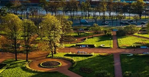Троицкая площадь