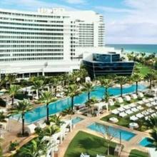 Fontainebleau Miami Playa