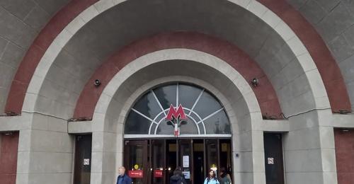 U-Bahnstation „Krasnye Worota“.