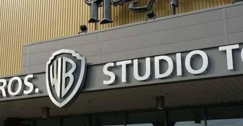Студия Warner Bros