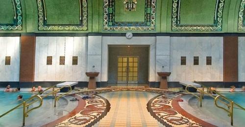Bain thermal Gellert