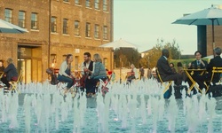 Movie image from Fountain Plaza