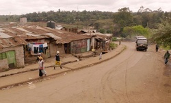 Movie image from Courtyard junto a Kibera Drive