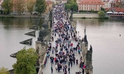 Movie image from Charles Bridge