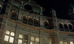 Movie image from James's Theatre (exterior e saguão)