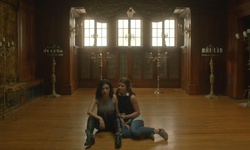 Movie image from Elle's Mansion (interior)