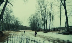 Movie image from Bois sur la rivière Bow (Albertina Farms)