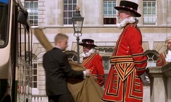 Movie image from Buckingham Palace (courtyard)
