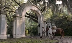 Movie image from Wormsloe Plantation - Gate