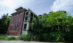 Real image from West Lawn Building  (Riverview Hospital)