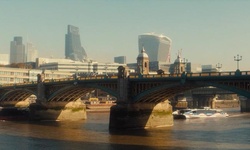 Movie image from Southwark Bridge