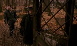 Movie image from Беседка бомжей на кладбище