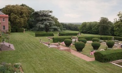 Movie image from Trafalgar Park - garden