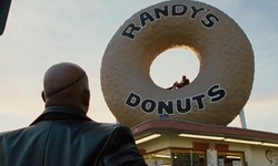 Movie image from Randy's Donuts (exterior)