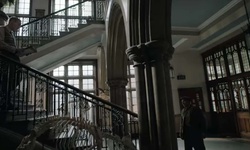 Movie image from Ealing Town Hall - Escalier Est