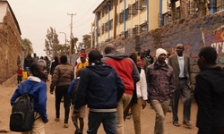 Movie image from Straße bei der katholischen Kirche von Kibera