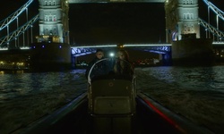 Movie image from Rio Tâmisa (próximo à Tower Bridge)