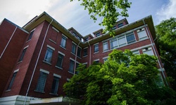 Real image from Edifício Centre Lawn (Riverview Hospital)