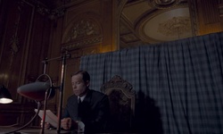 Movie image from Buckingham Palace (king's office)