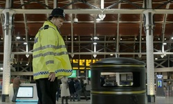 Movie image from Paddington Station (interior)