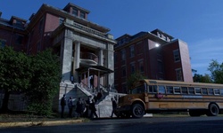 Movie image from Edifício Centre Lawn (Riverview Hospital)