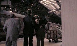 Movie image from Paddington Station (interior)