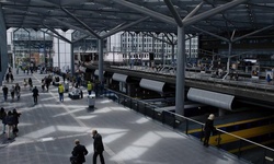 Movie image from Estación de tren Den Haag Centraal