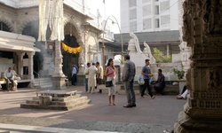 Movie image from Templo Babulnath