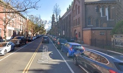 Image réelle de Rue devant l'église baptiste de Shiloh