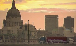 Movie image from Waterloo Bridge