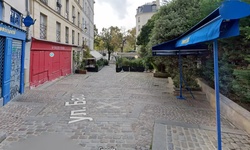 Real image from Rue des Barres