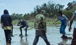 Movie image from Chappie angegriffen
