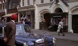 Movie image from New Bond Street - Sotherby's