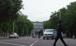 Movie image from The Mall (between Marlborough & Horse Guards)