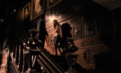Movie image from Wayne Manor (innen)