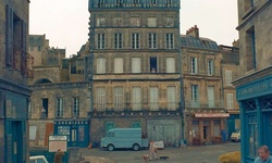 Movie image from Place Saint-Pierre