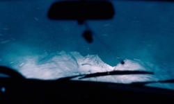 Imagen de la película Nesjavallavegur (curva cerrada)
