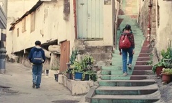 Filmbild aus Straße Treppe