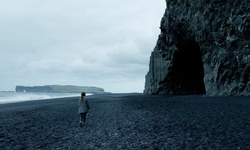 Movie image from Halsanefshellir Cavern