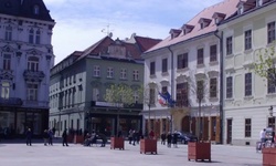 Real image from The square in Vienna
