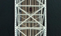 Movie image from Dirigindo sobre a ponte