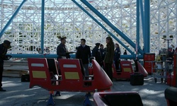 Movie image from Six Flags Magic Mountain
