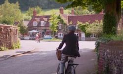 Movie image from Hambleden (street)