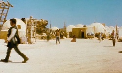 Movie image from Mos Eisley Checkpoint