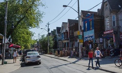 Real image from Kensington Avenue (between St. Andrew & Dundas)