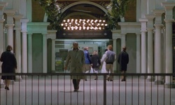 Movie image from Estação High Street Kensington (exterior)