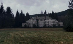 Movie image from Gibsons Mansion
