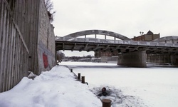 Movie image from Main Street Bridge