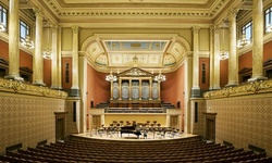 Real image from Philharmonique